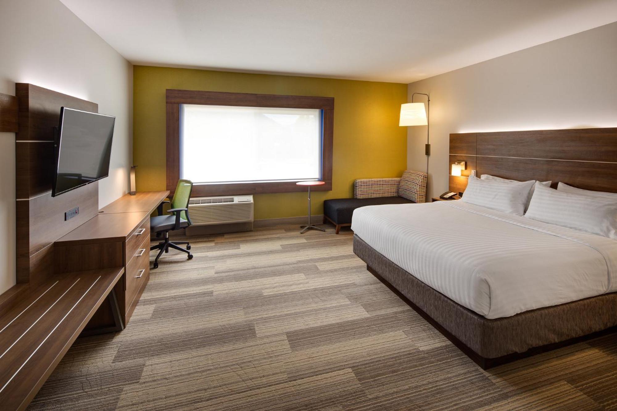 Holiday Inn Express & Suites Terrace By Ihg Bagian luar foto